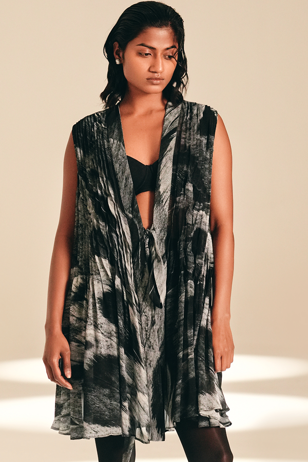 Front Open Overlay Feather Bloom viscose