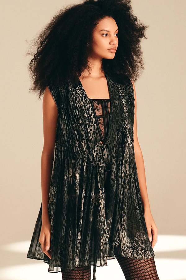 Front Open Overlay Feral viscose