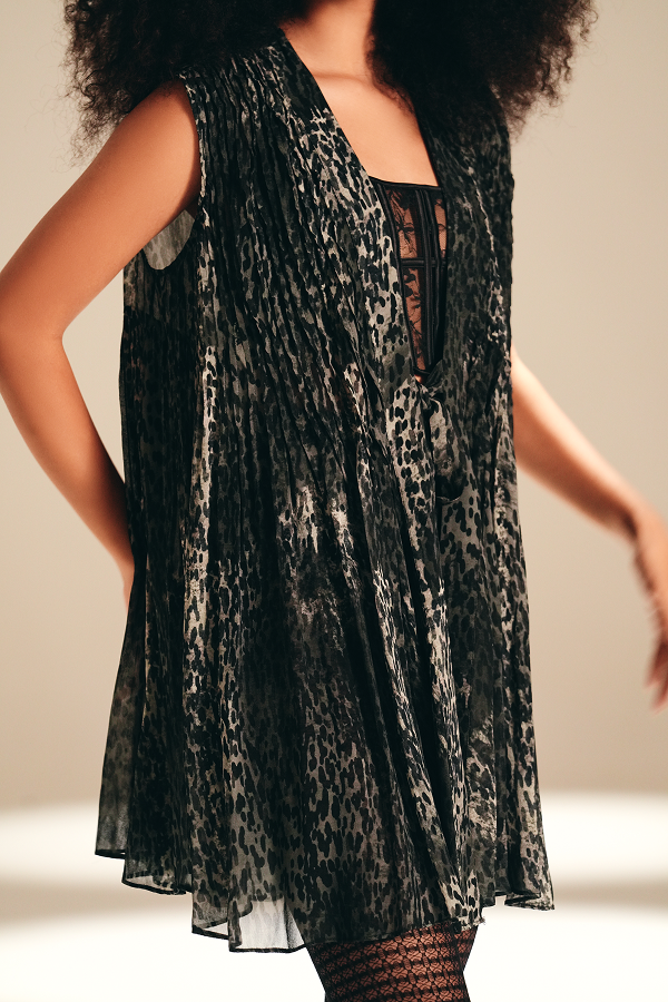 Front Open Overlay Feral viscose